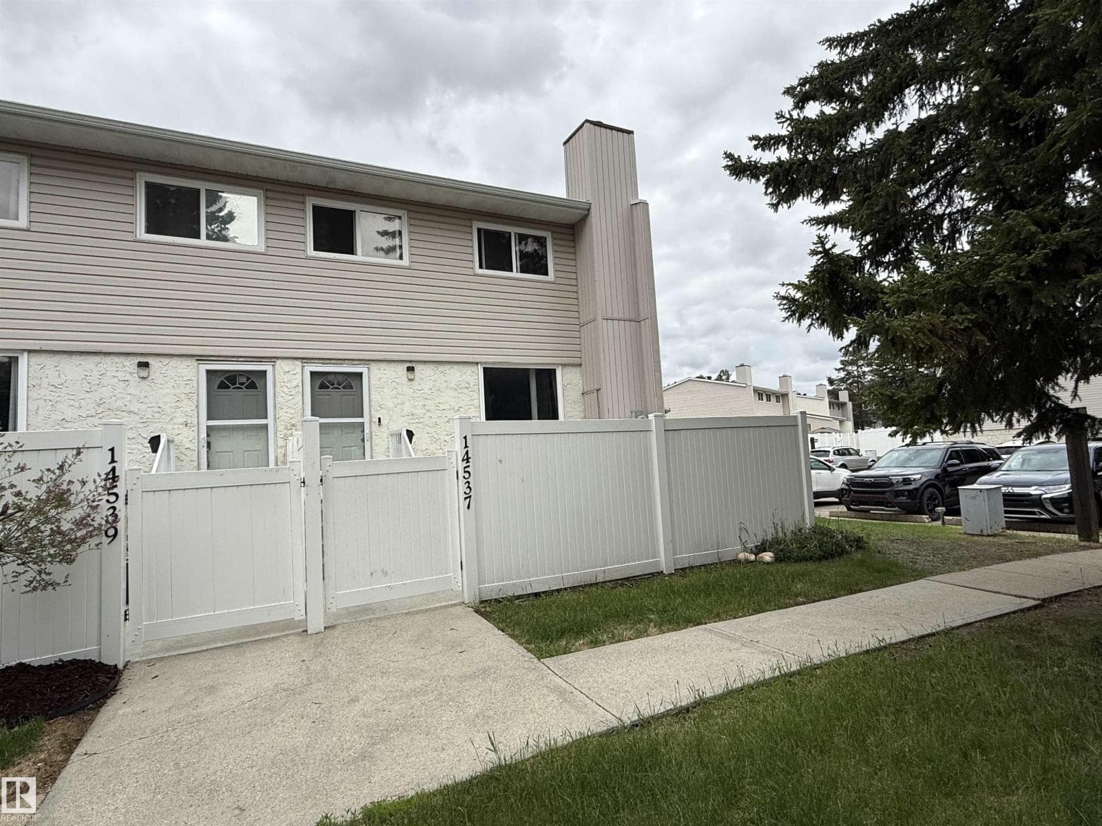 14537 121 ST NW