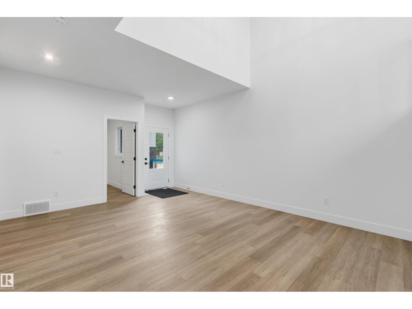 28 MEADOWGROVE LD — photo 5