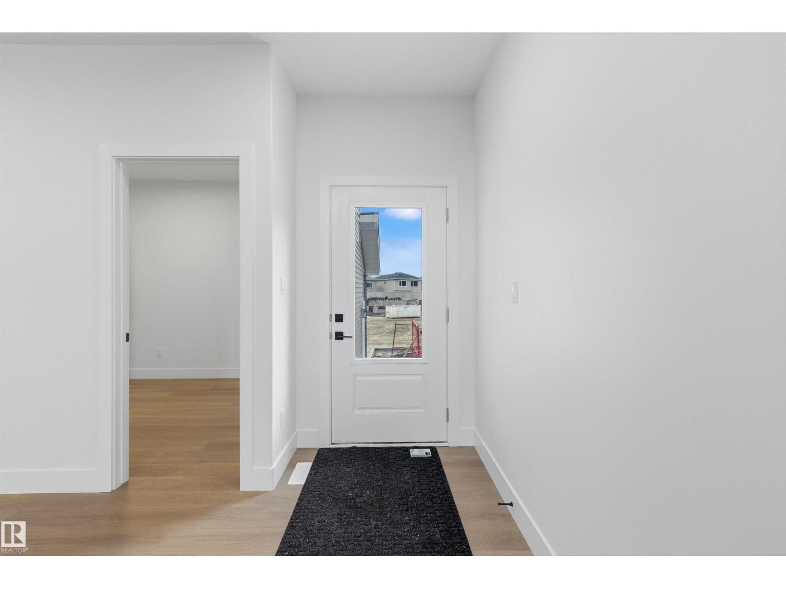 28 MEADOWGROVE LD — photo 2