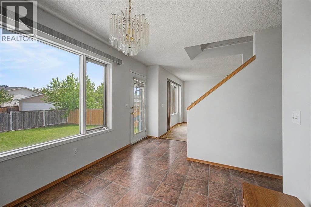 826 Coventry Drive NE — photo 5