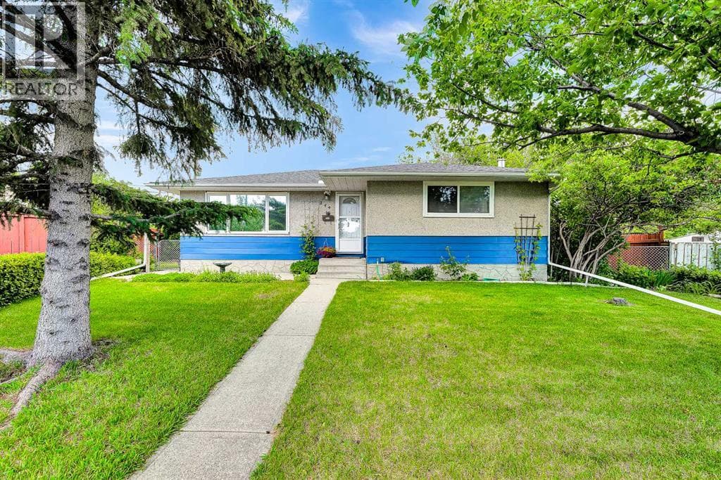 244 Travis Place NE