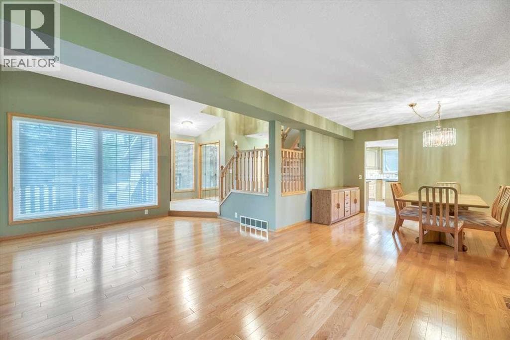 231 Mt Victoria Place SE — photo 5
