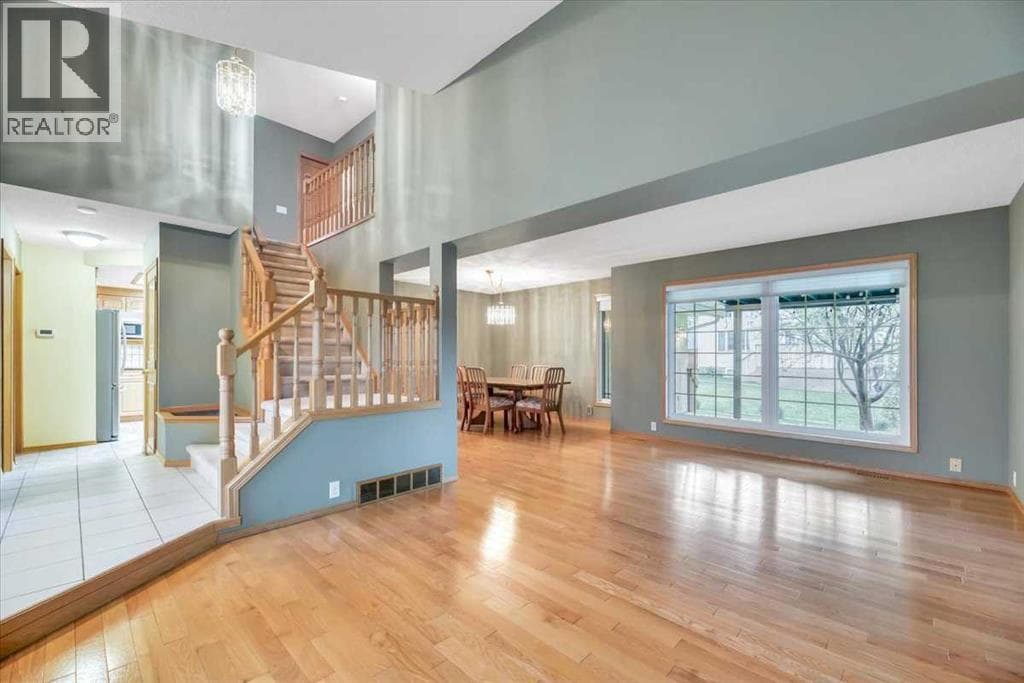 231 Mt Victoria Place SE — photo 4