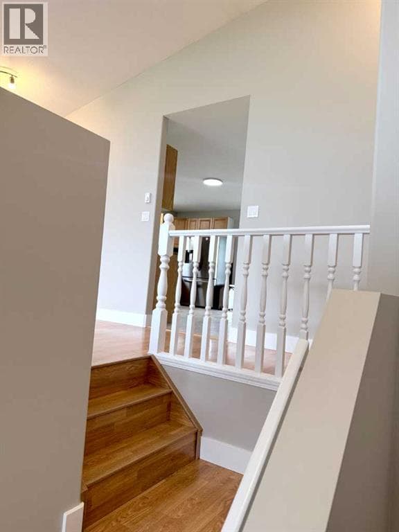 9609 100 Avenue — photo 3