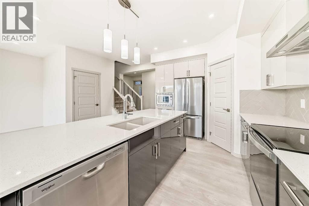 31 Lucas Passage NW — photo 4
