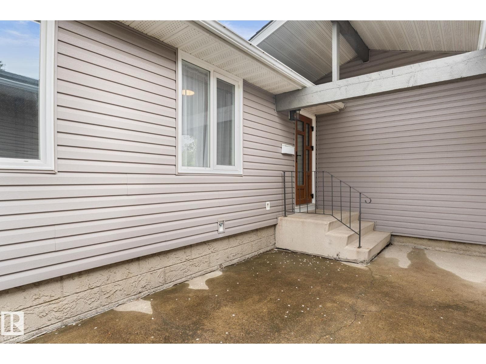 220 GREYSTONE TC — photo 5