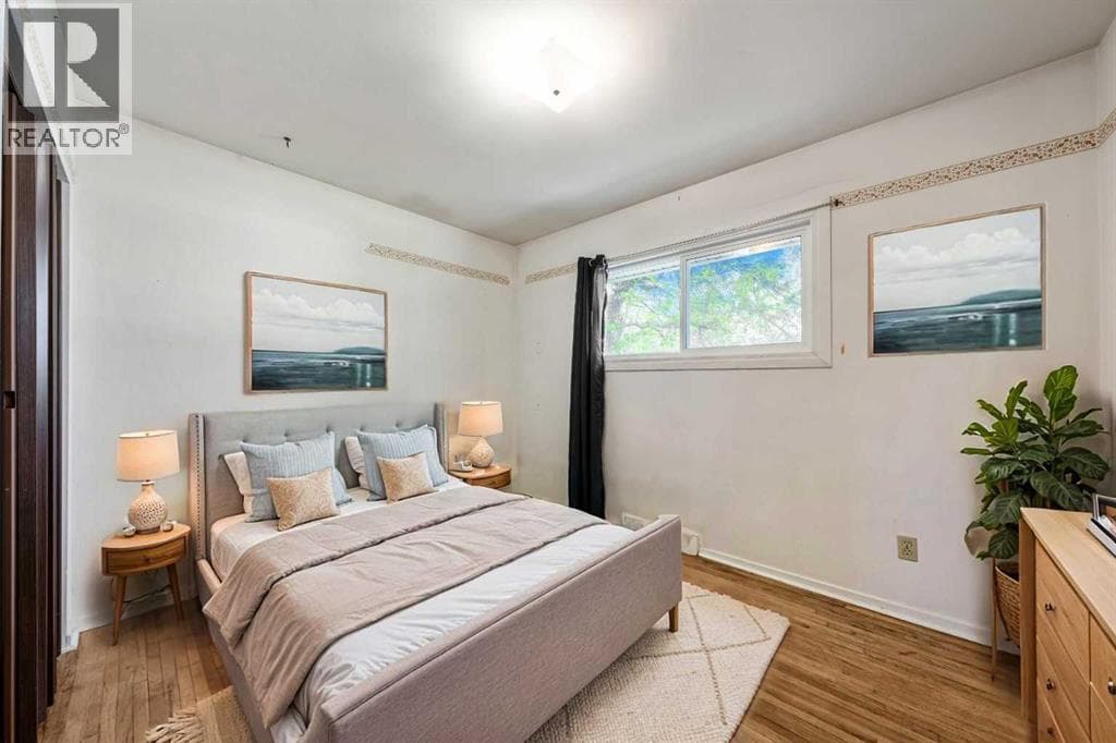 1032 89 Avenue SW photo 10