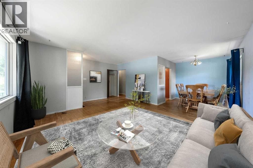 1032 89 Avenue SW photo 4
