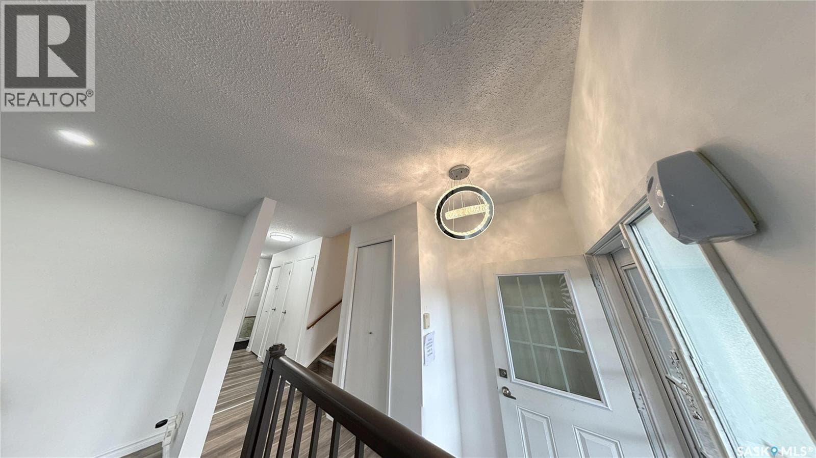 2 McDougall CRESCENT — photo 2