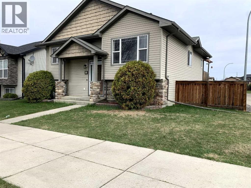95 Inglewood Drive — photo 2