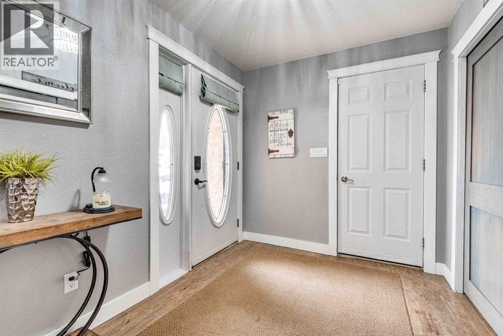 211 4 Avenue SE — photo 4
