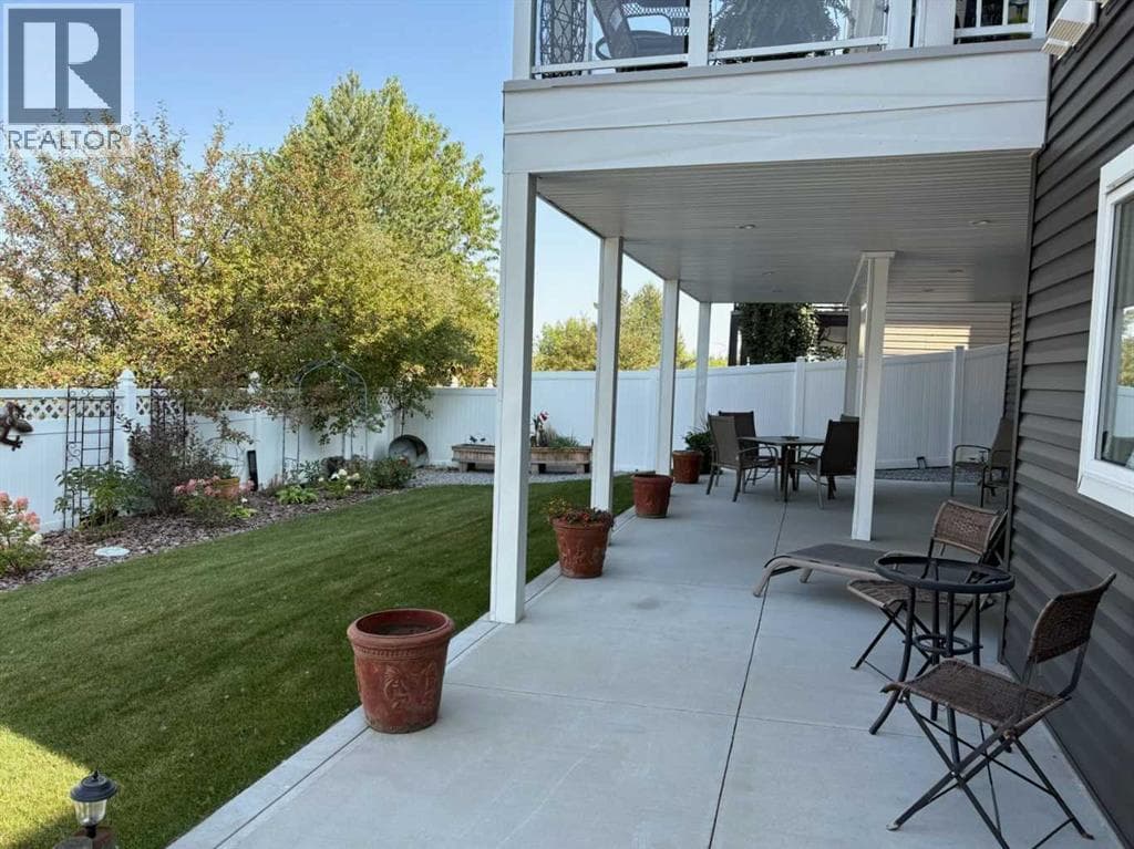 5 Leonard Close — photo 3