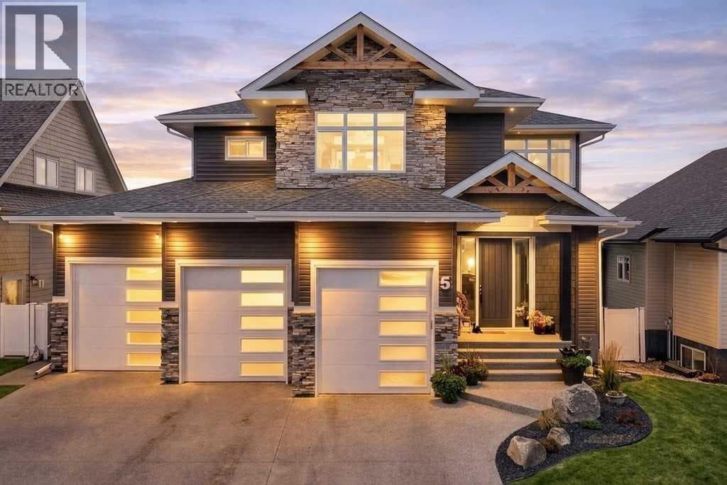 5 Leonard Close