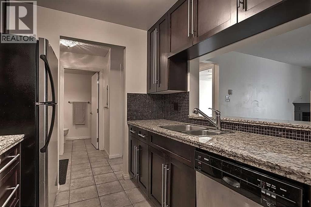211, 790 Kingsmere Crescent SW — photo 4
