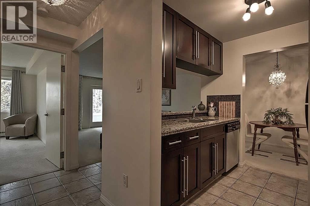 211, 790 Kingsmere Crescent SW — photo 3