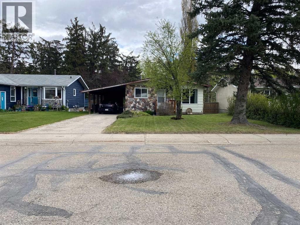 5709 53 Street Close