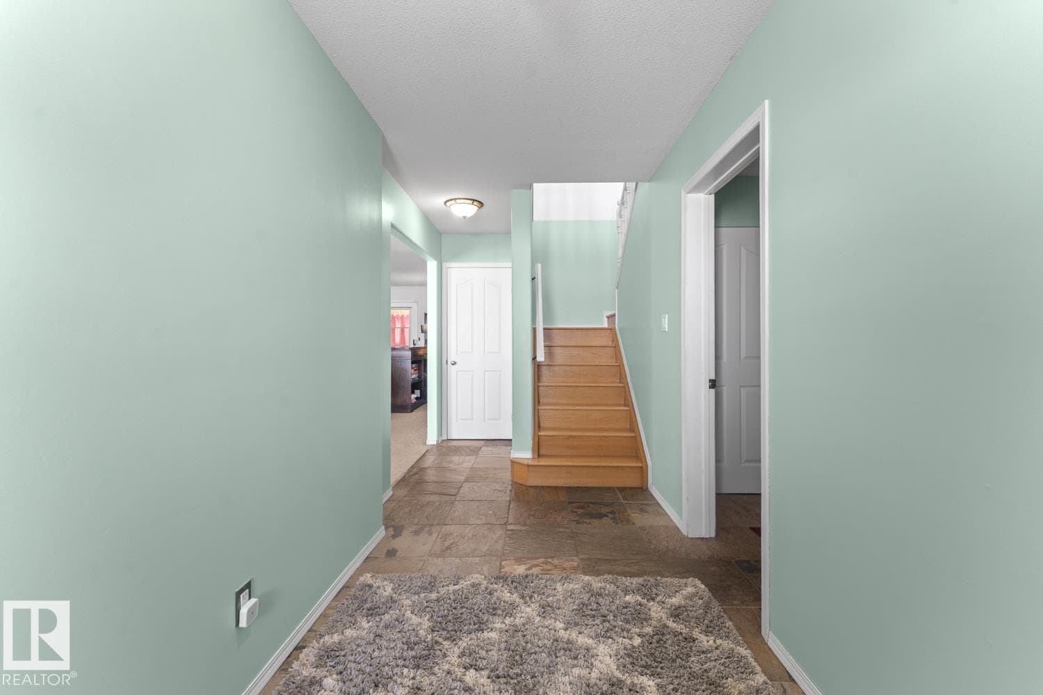 1805 1 AV — photo 2