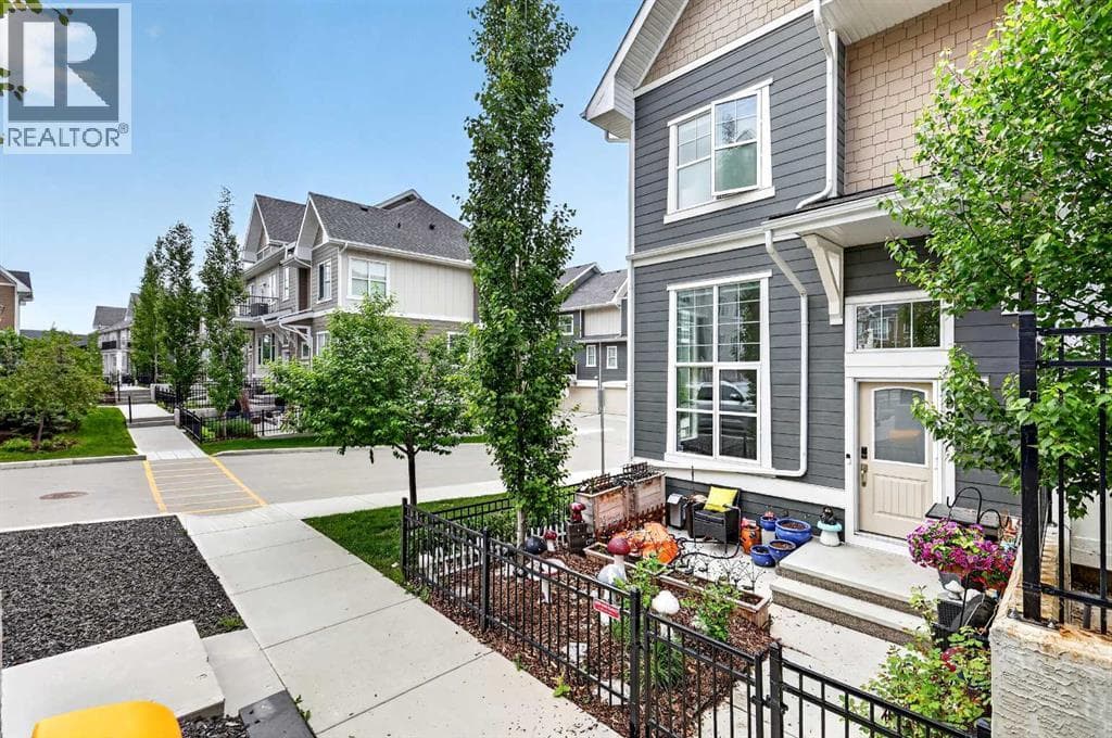 903 Cranbrook Walk SE