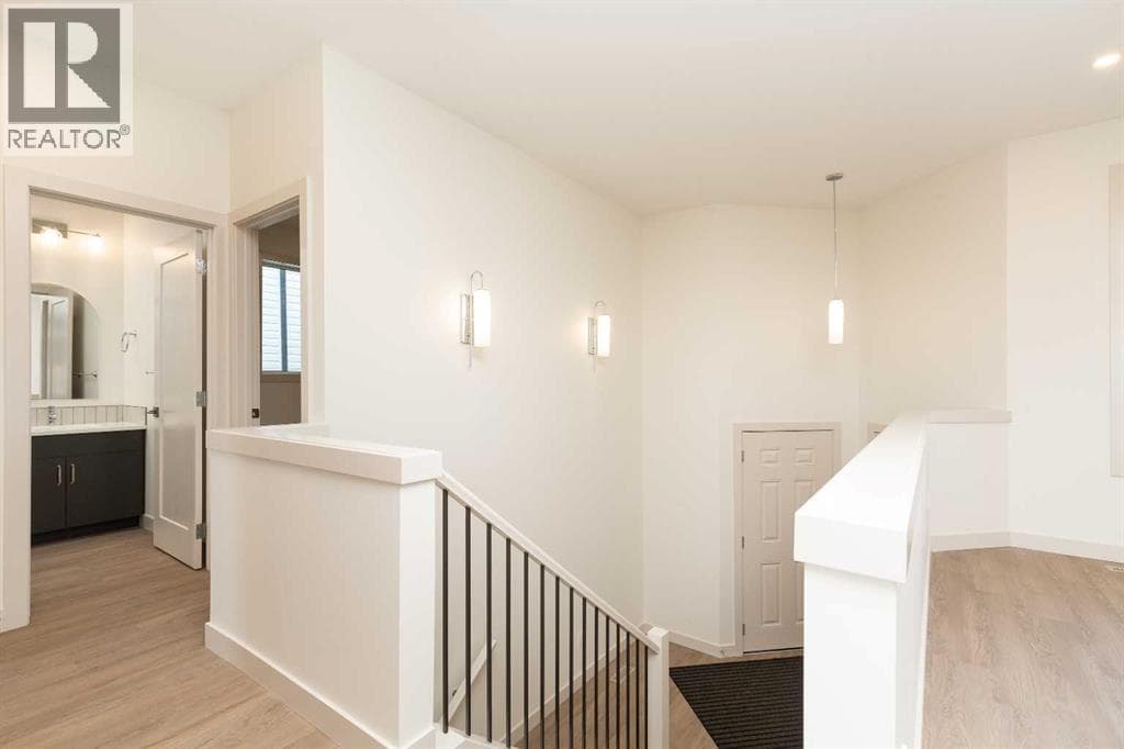 566 Malahat Green W — photo 4