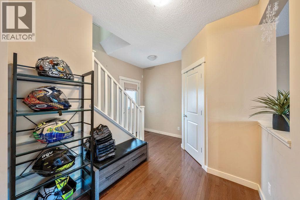 1625 Copperfield Boulevard SE photo 4