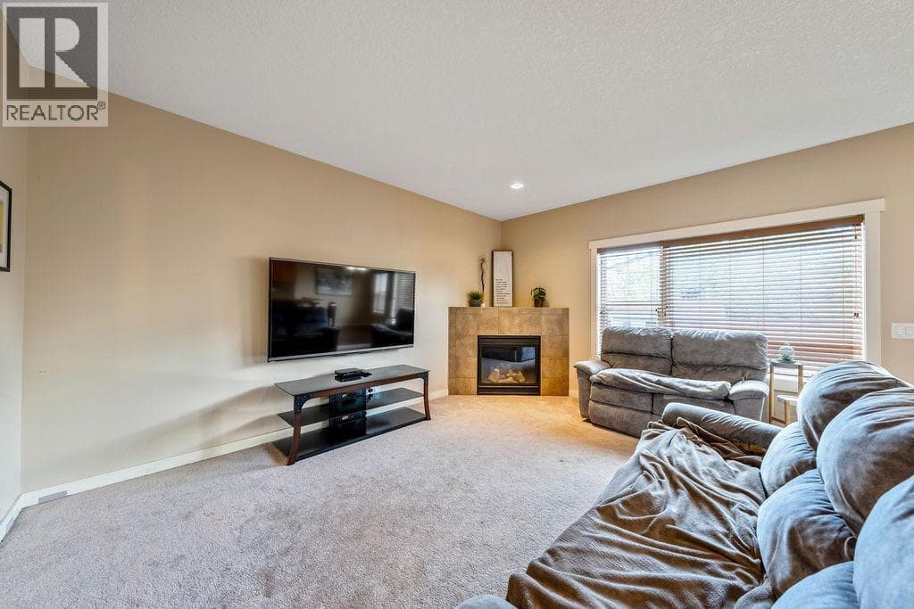 1625 Copperfield Boulevard SE photo 7