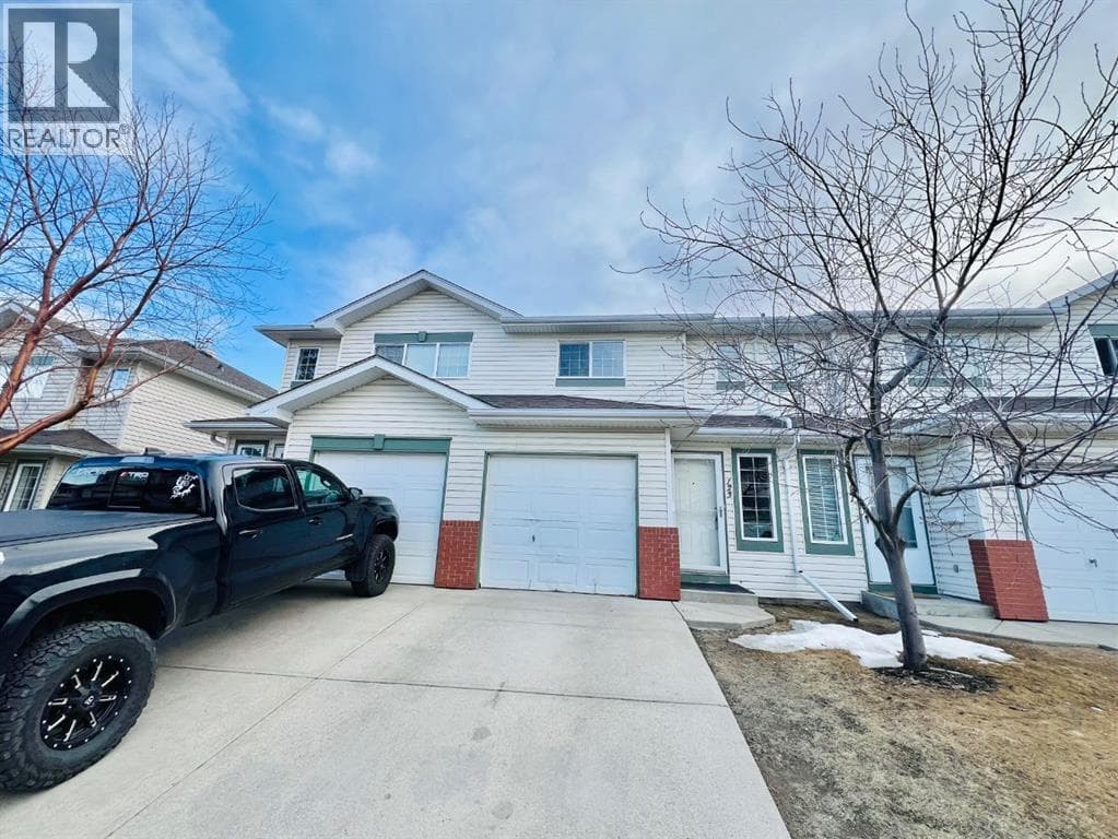 123 Country Hills Villas NW