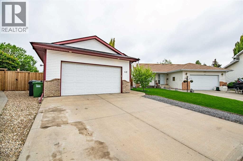42 Logan Close — photo 3