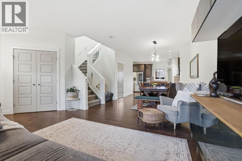 33 Redstone Common NE — photo 2