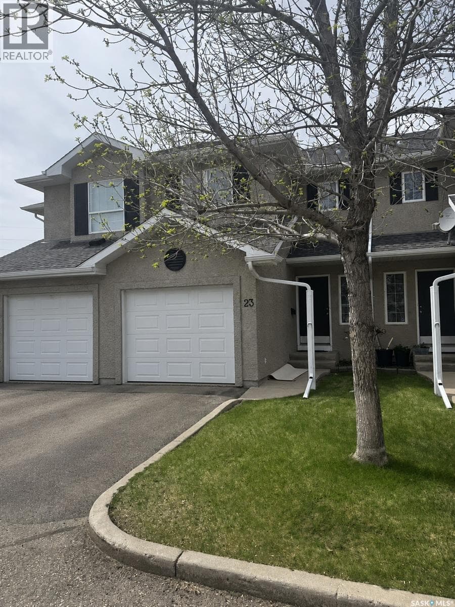 23 103 BANYAN CRESCENT