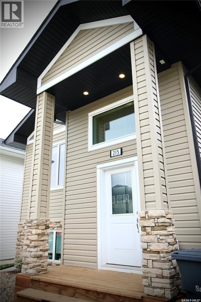 215 Thakur STREET — photo 4