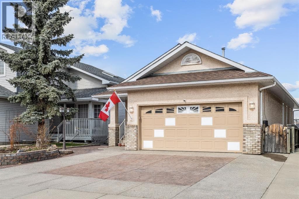 180 Hidden Vale Close NW — photo 3
