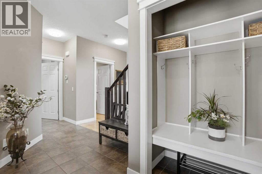 44 Westridge Crescent — photo 4