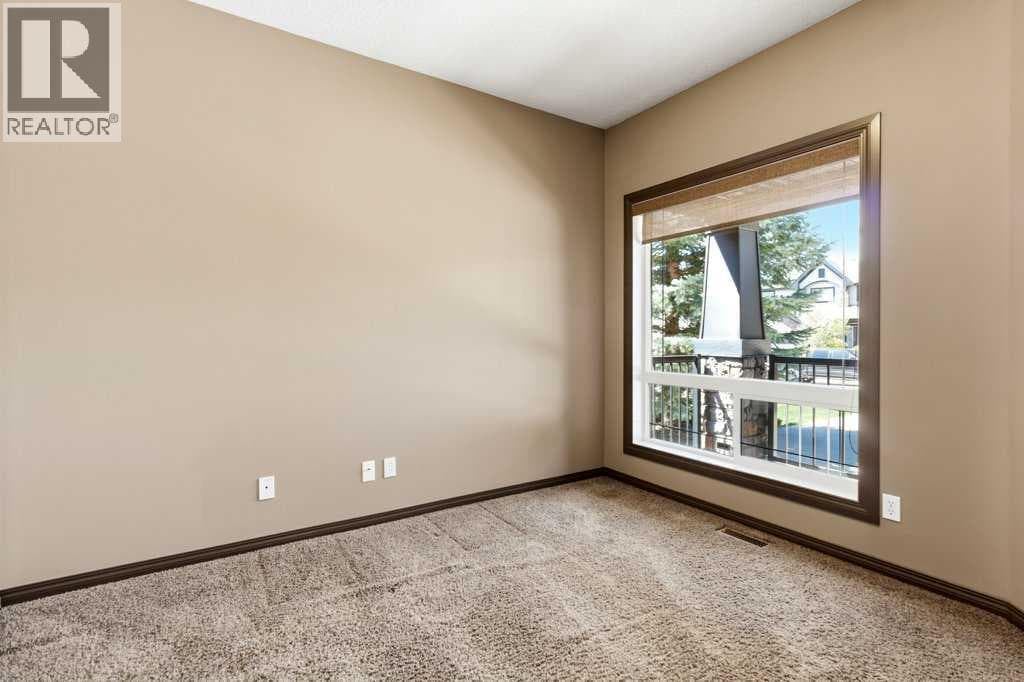 23 Aspen Stone Crescent SW — photo 3