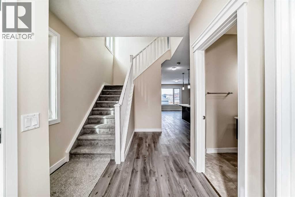 437 Redstone Grove NE — photo 4
