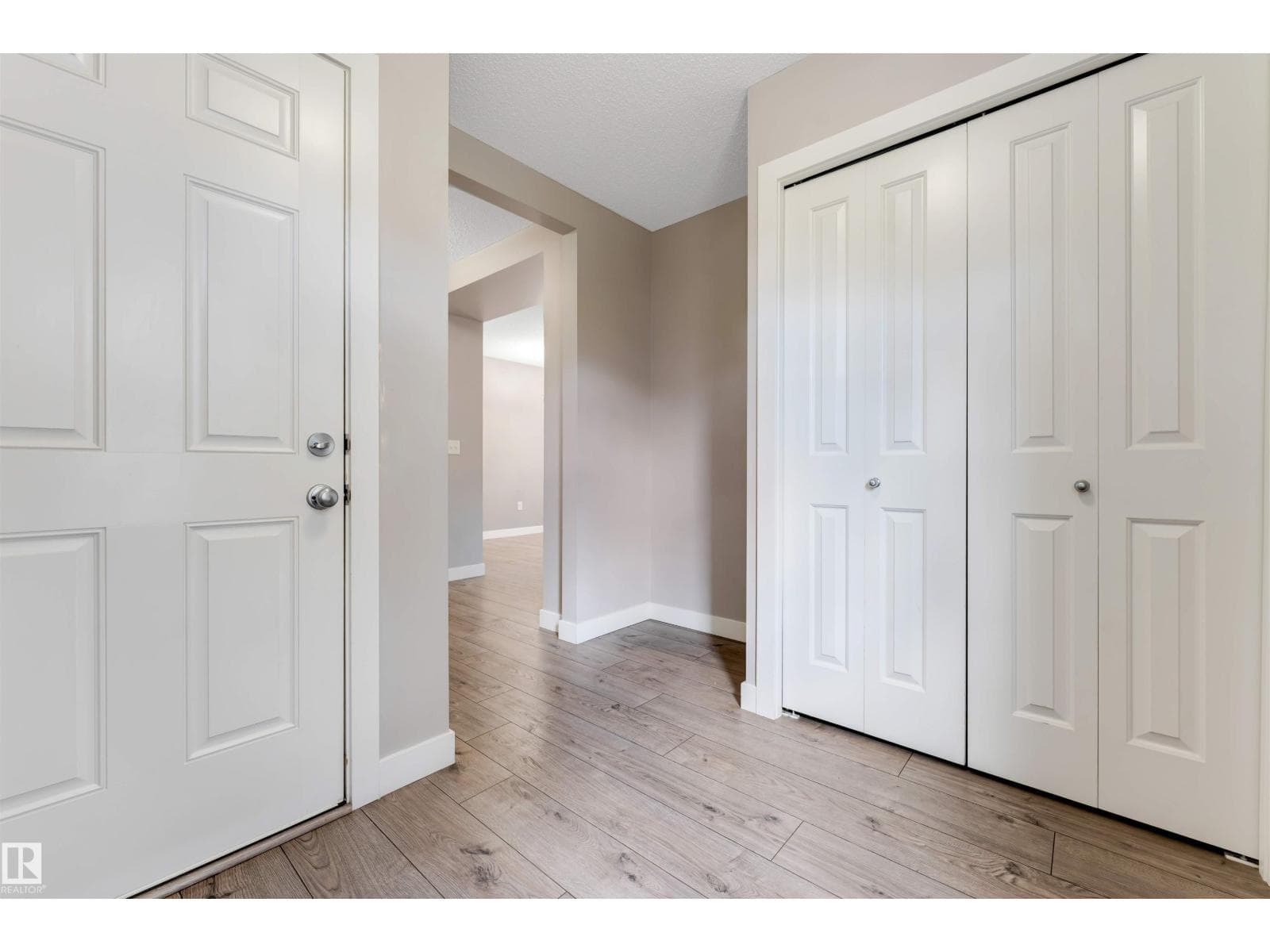 1105 33A ST NW NW — photo 4