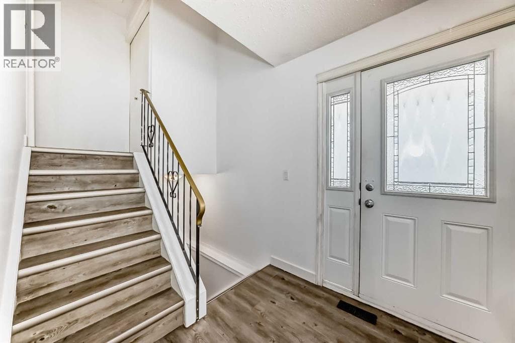 323 Falwood Way NE — photo 2