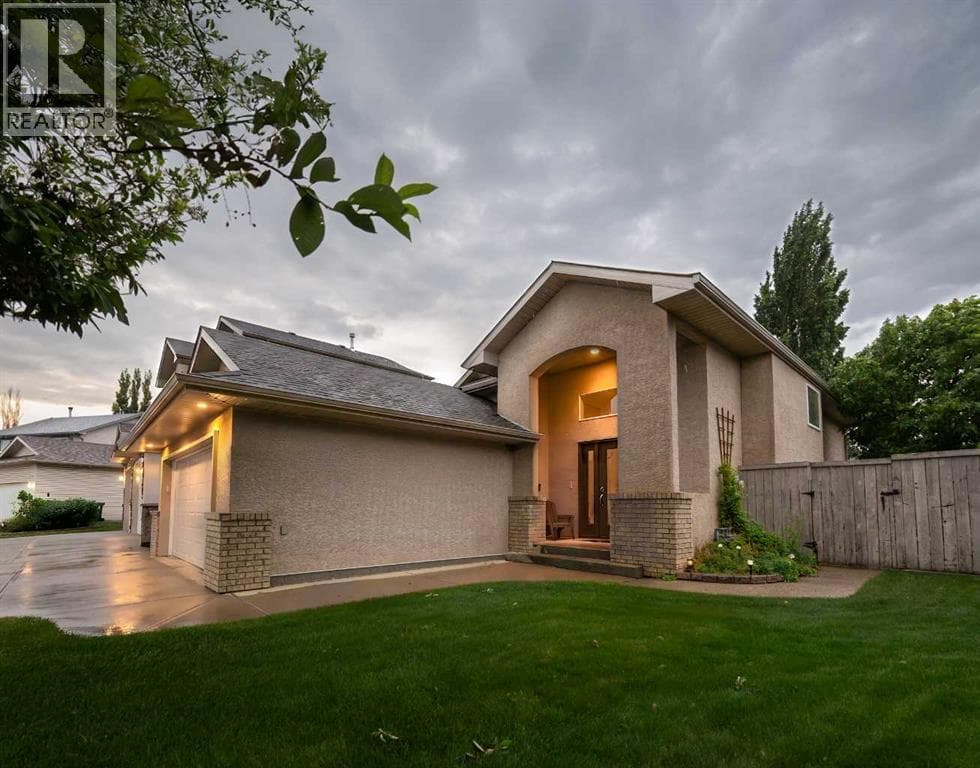 65 Heritage Circle W