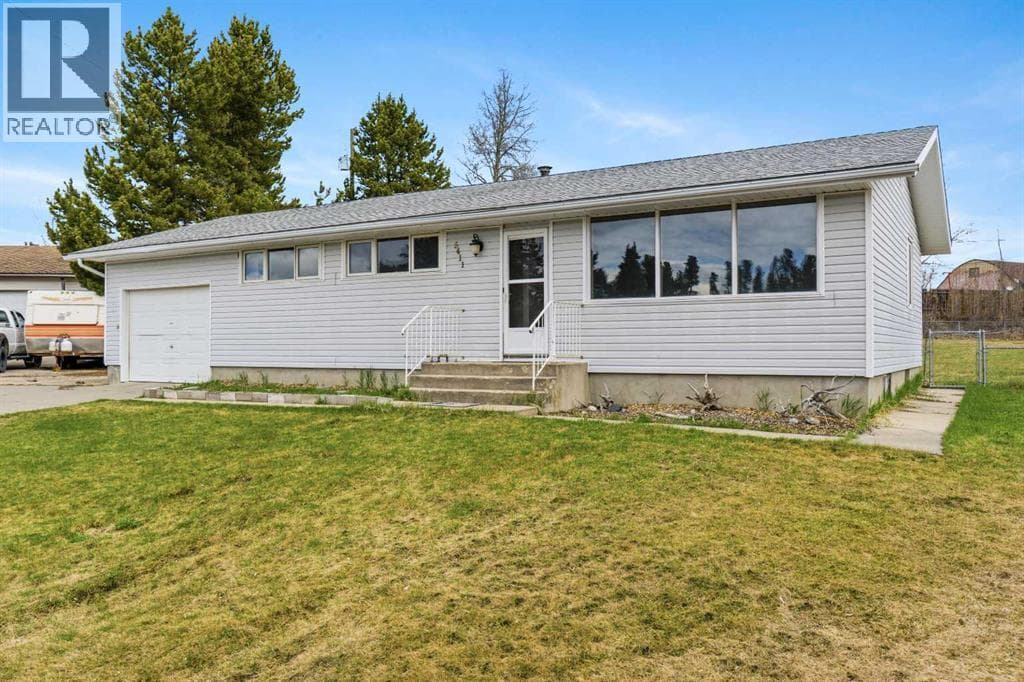 5411 Fir Crescent