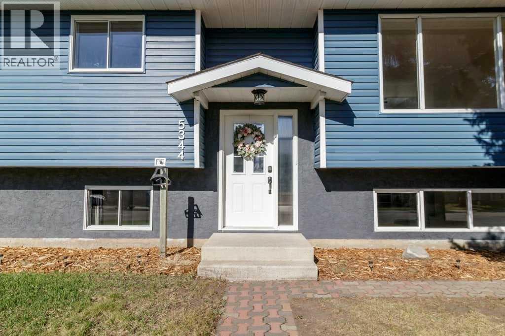 5344 37A Street — photo 2