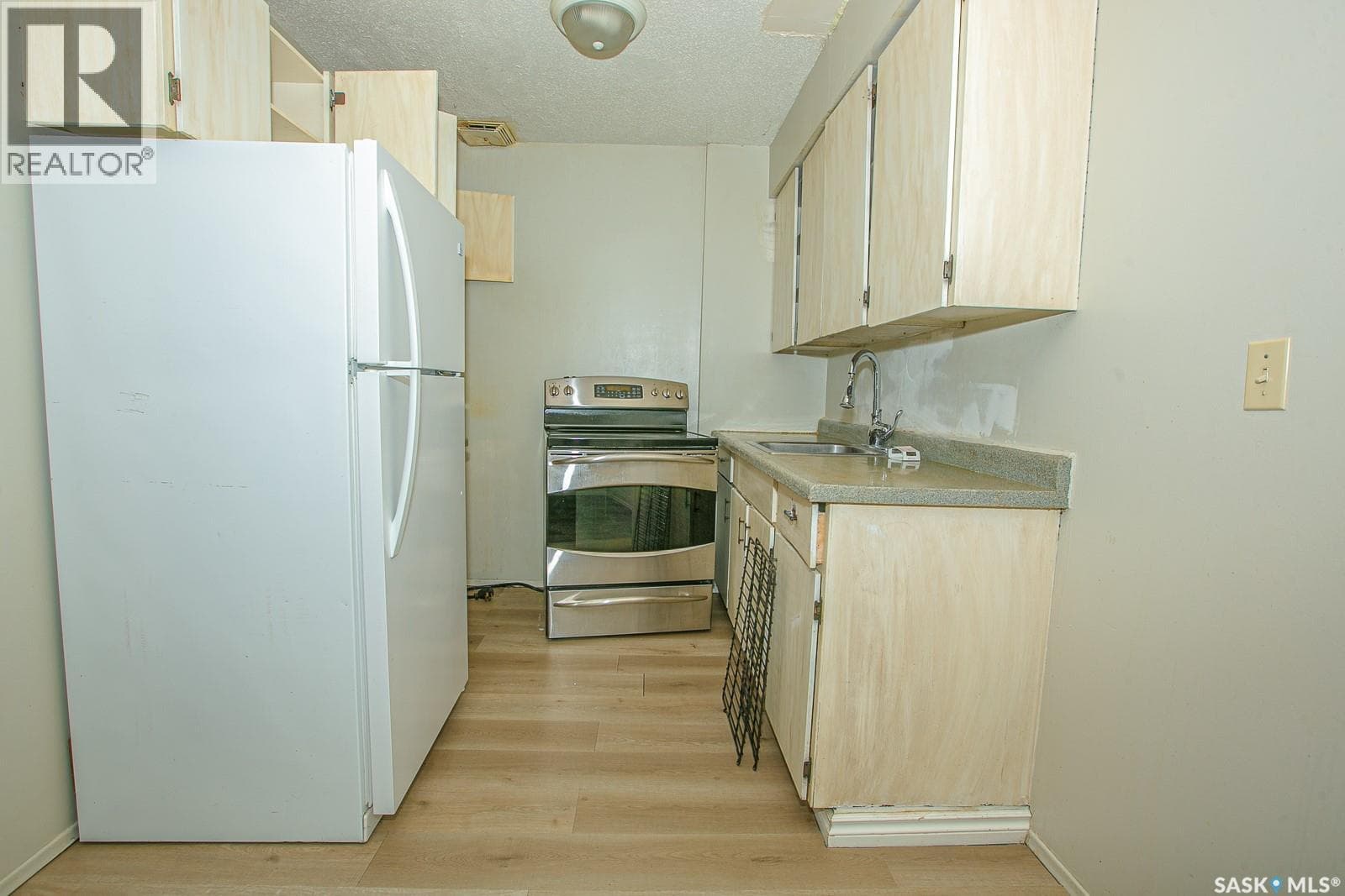 4140 Castle ROAD — photo 5