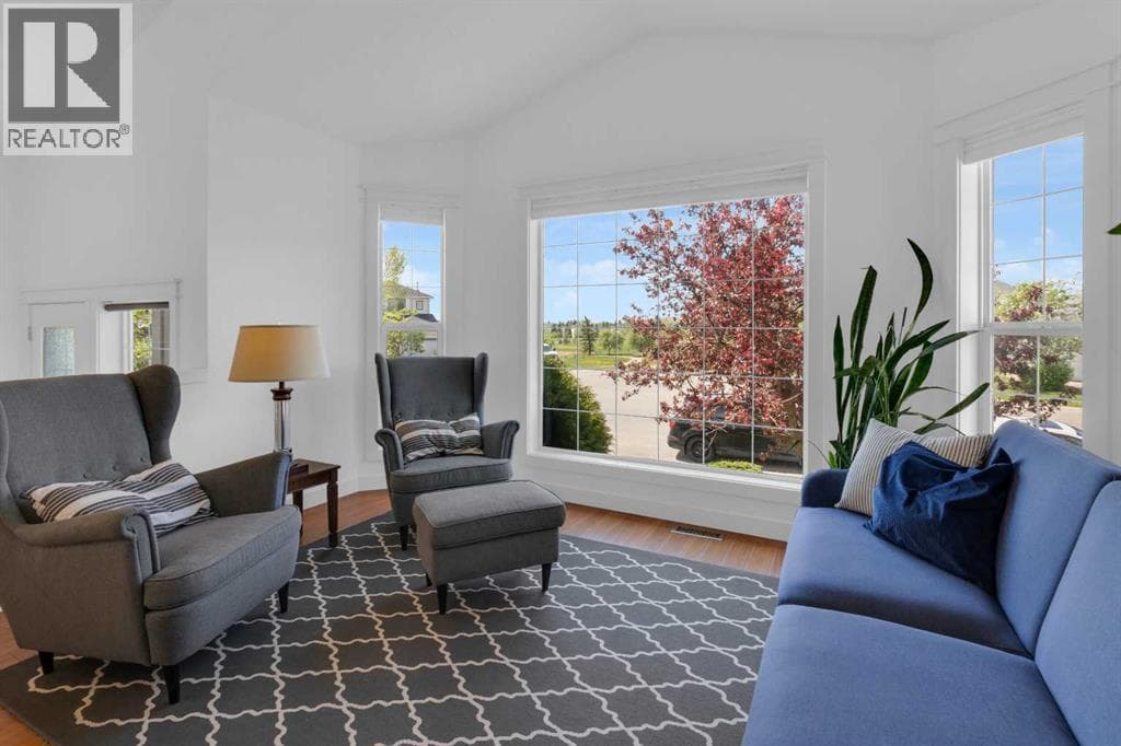 131 Country Hills Way NW — photo 3