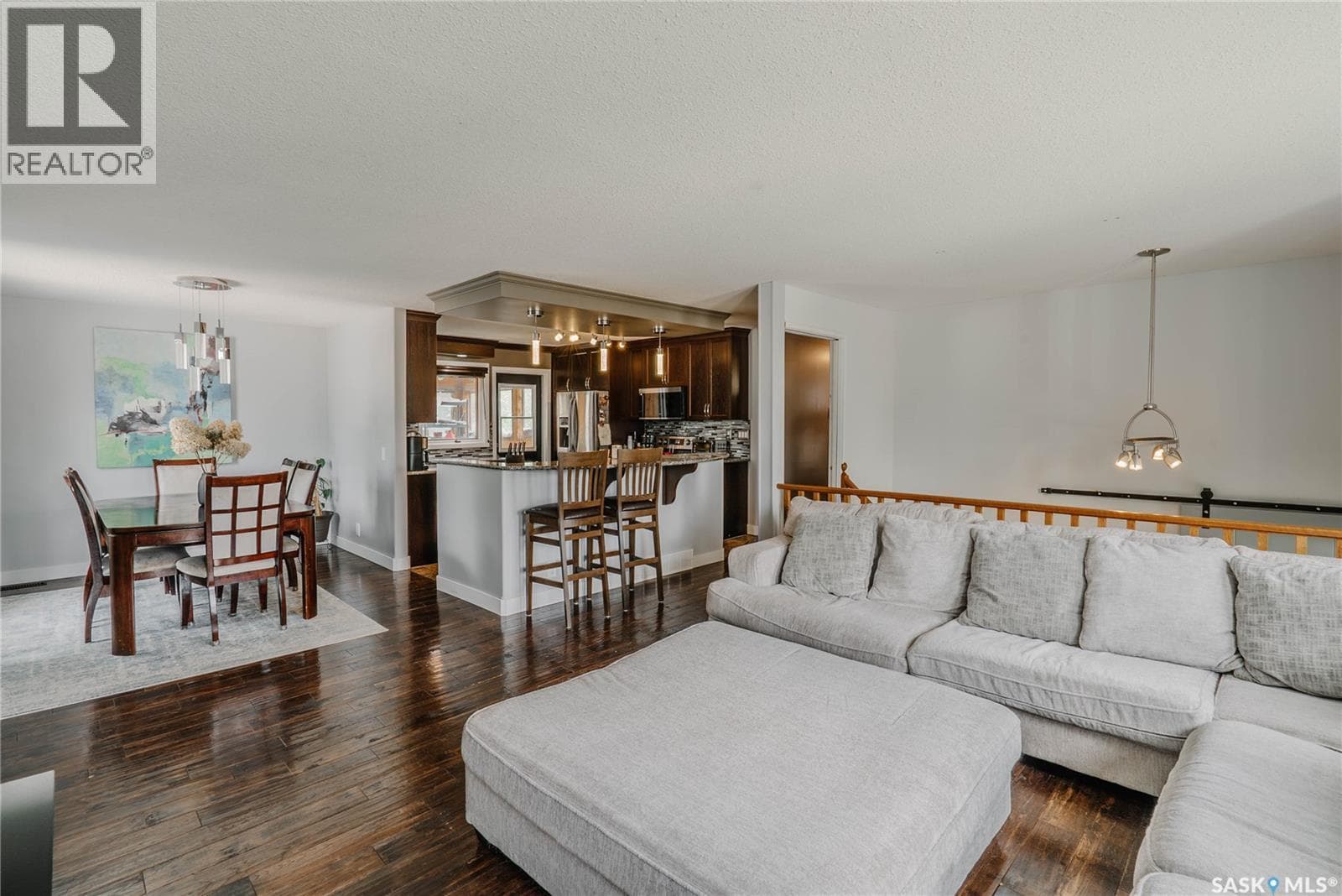 335 Thain CRESCENT — photo 4