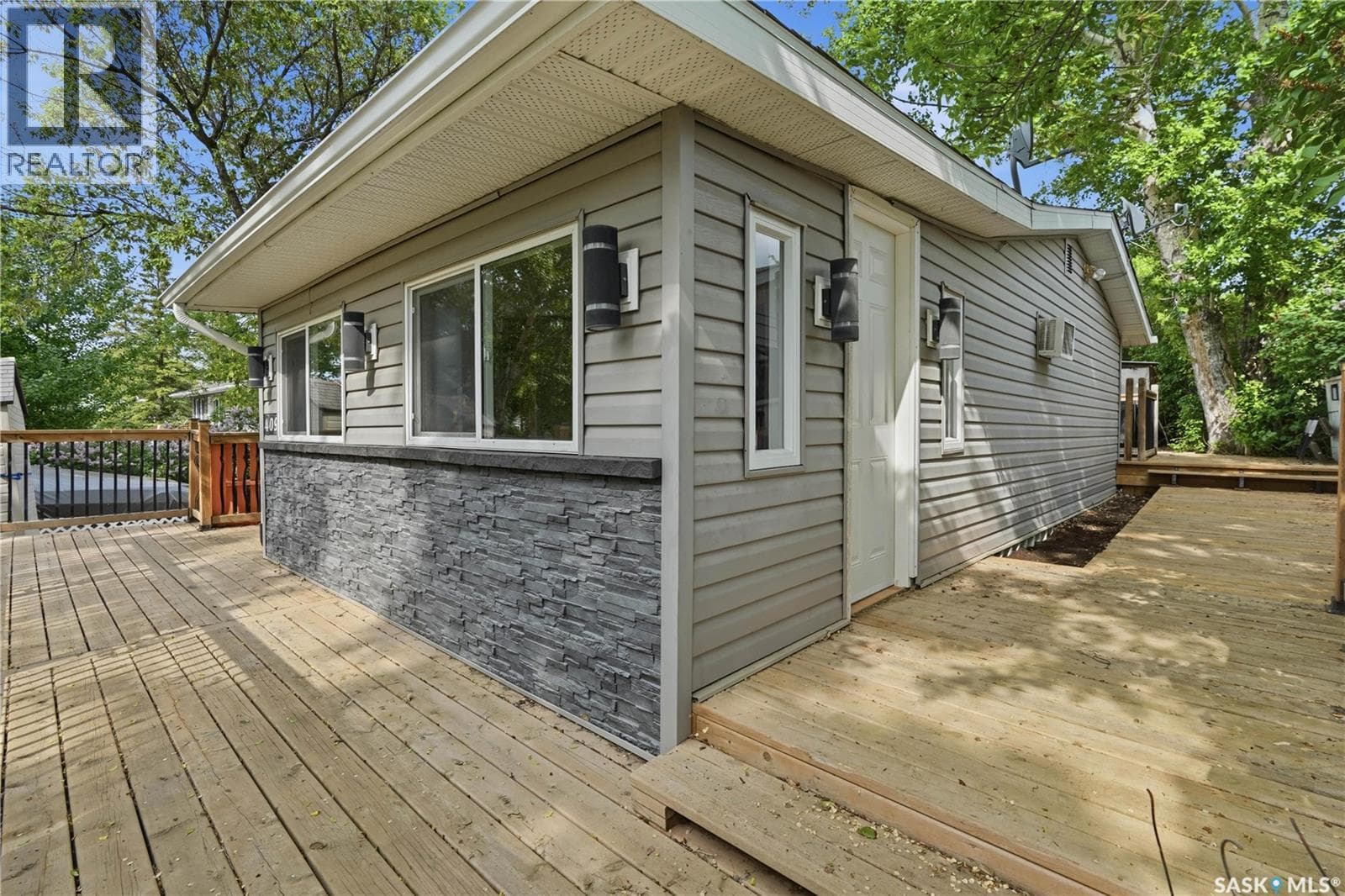 409 SILTONIA AVENUE — photo 5