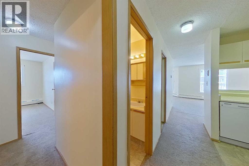209E, 201 12 Avenue SW — photo 4