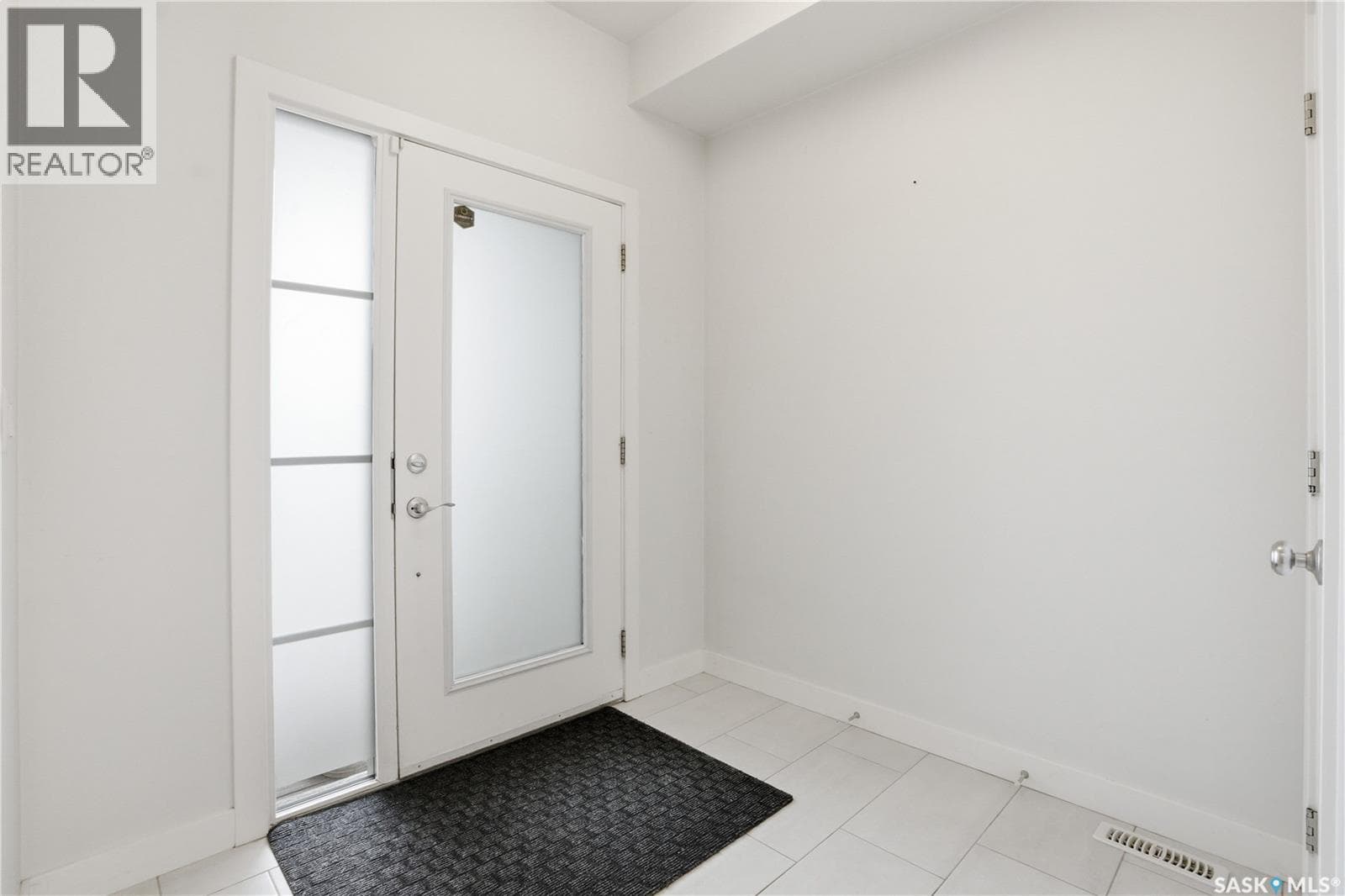 234 Brighton GATE — photo 5