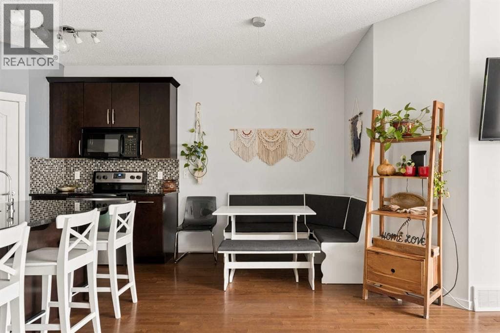 74 Autumn Crescent SE — photo 5