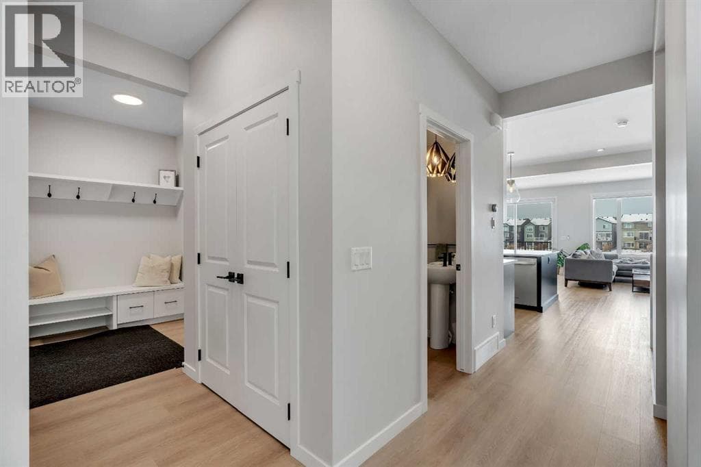 23 Savoy Terrace SE — photo 3