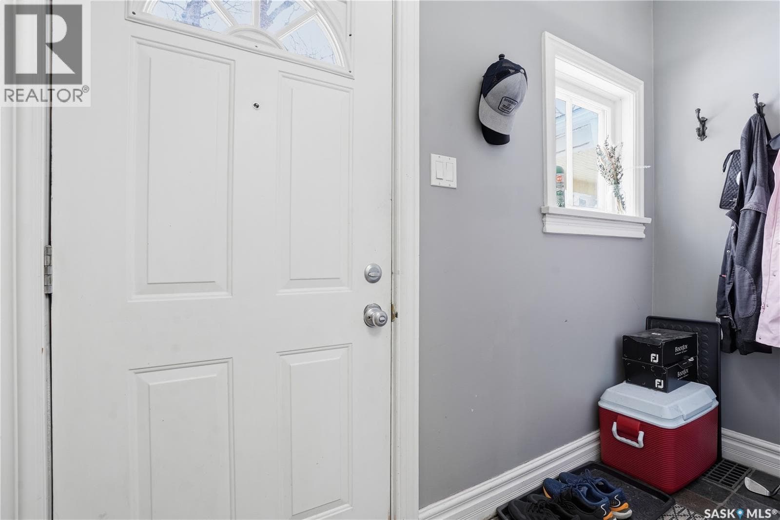 2333 Robinson STREET — photo 4