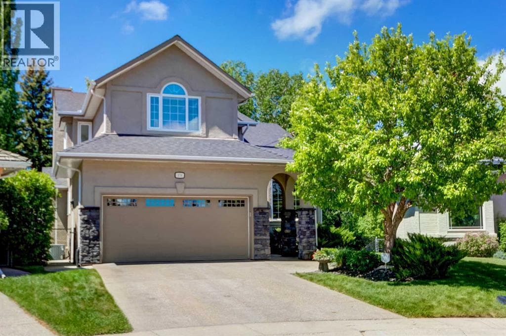 174 Mt Robson Close SE — photo 2
