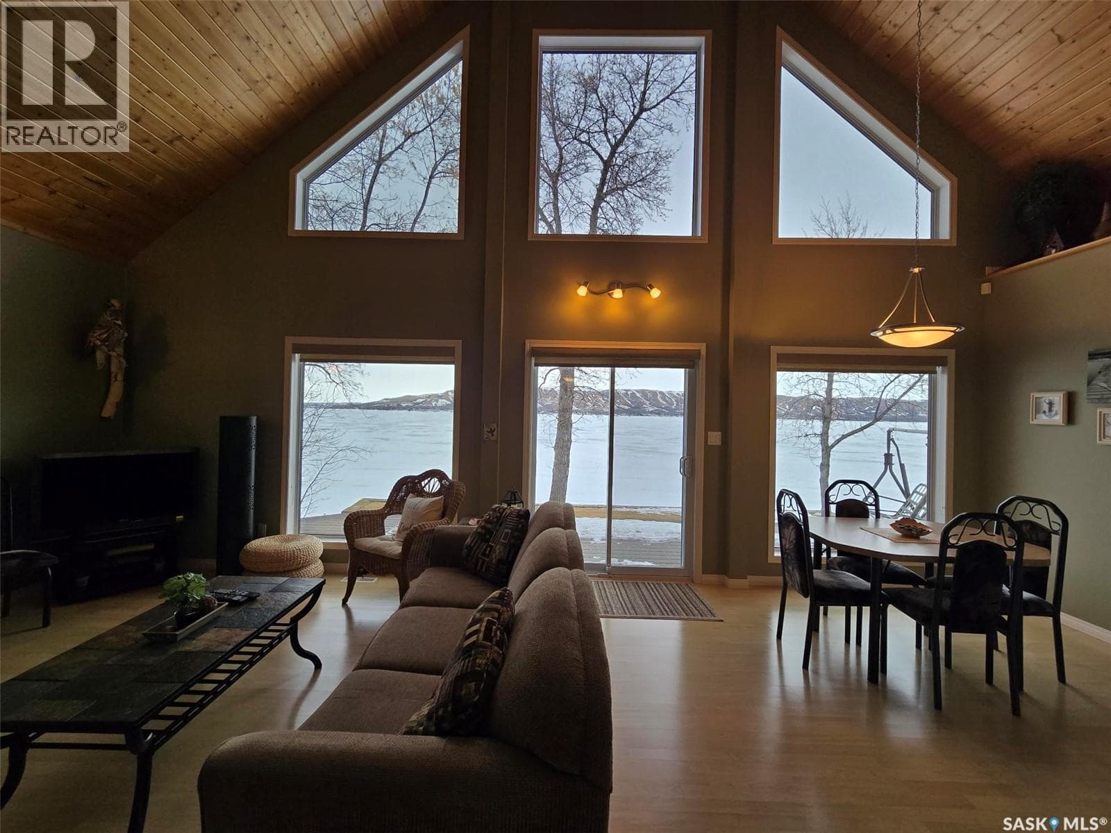 106 Seashell ROAD — photo 4